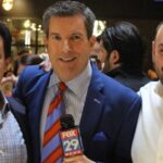 riccardo-longo-e-stefano-biasini-con-un-giornalista-di-fox-news-gran-cafe-laquila-filadelfia